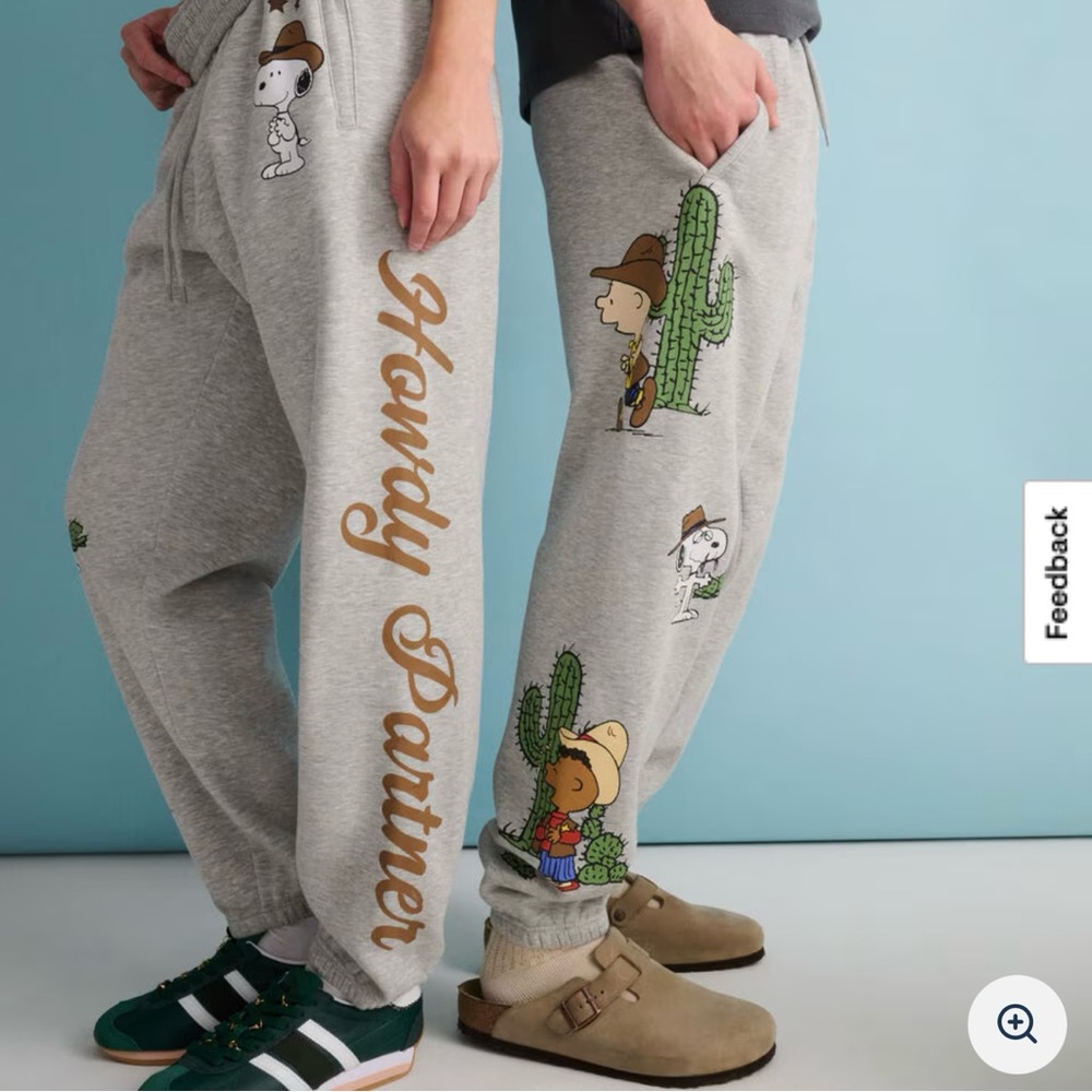 Aeropostale Light Gray Joggers with Western Snoopy/Peanuts Graphics. Xxl